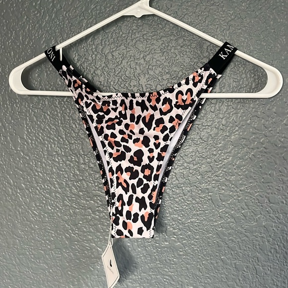 Kamoni leopard print bikini bottom size small - Picture 1 of 8